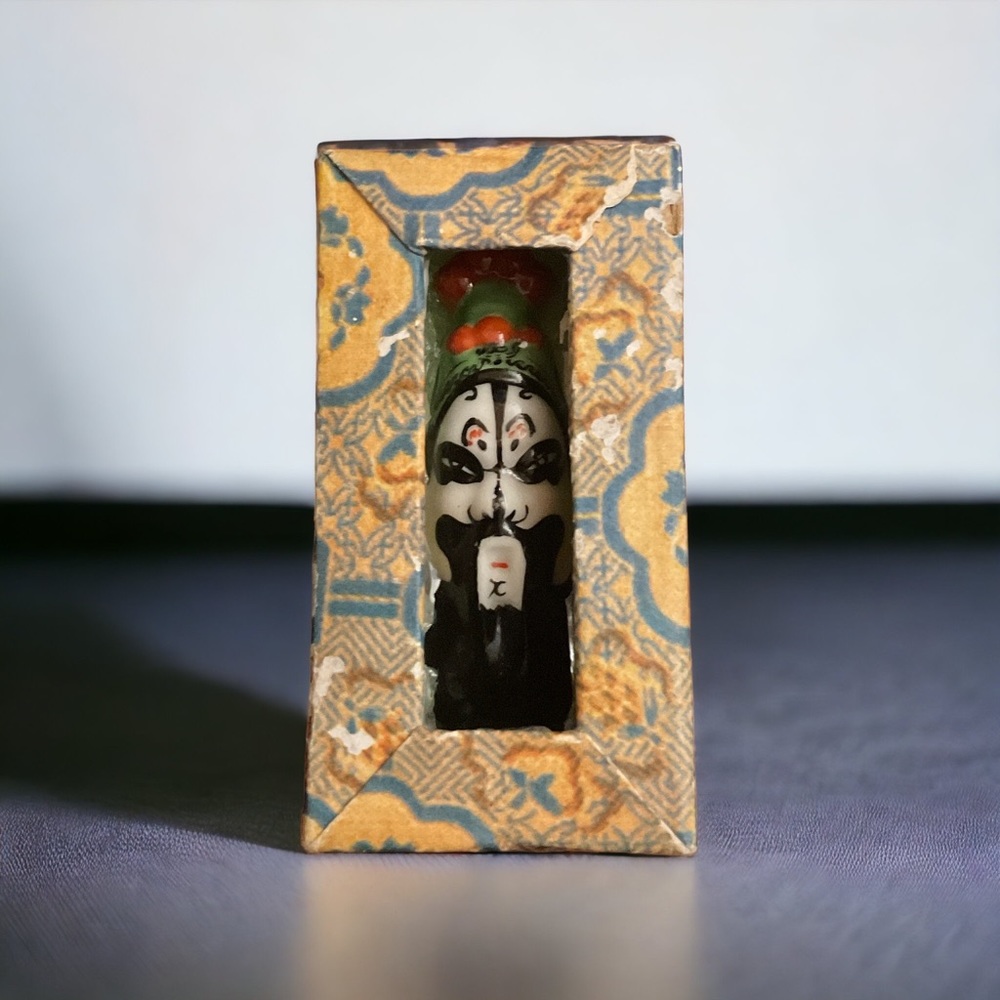 ❤️ Handmade & Painted Chinese Opera Porcelain Mask in Original Box.